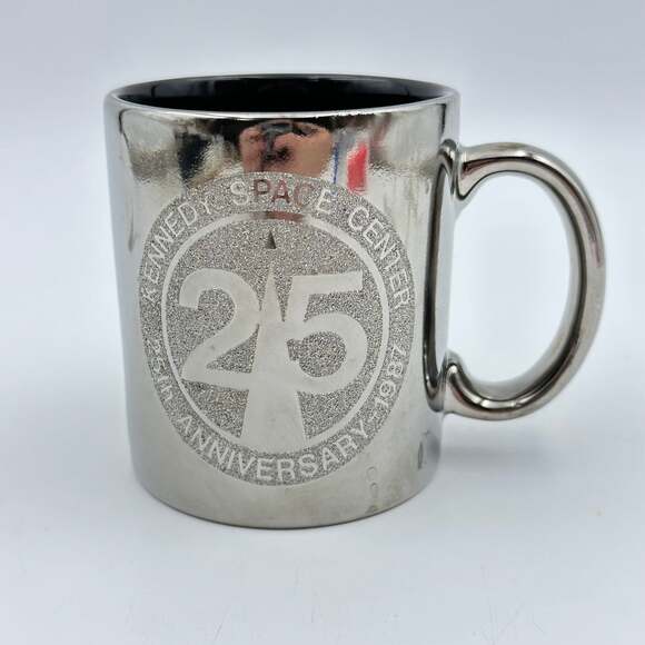 Vintage 1987 25th anniversary Kennedy space Center NASA mug - Picture 10 of 10